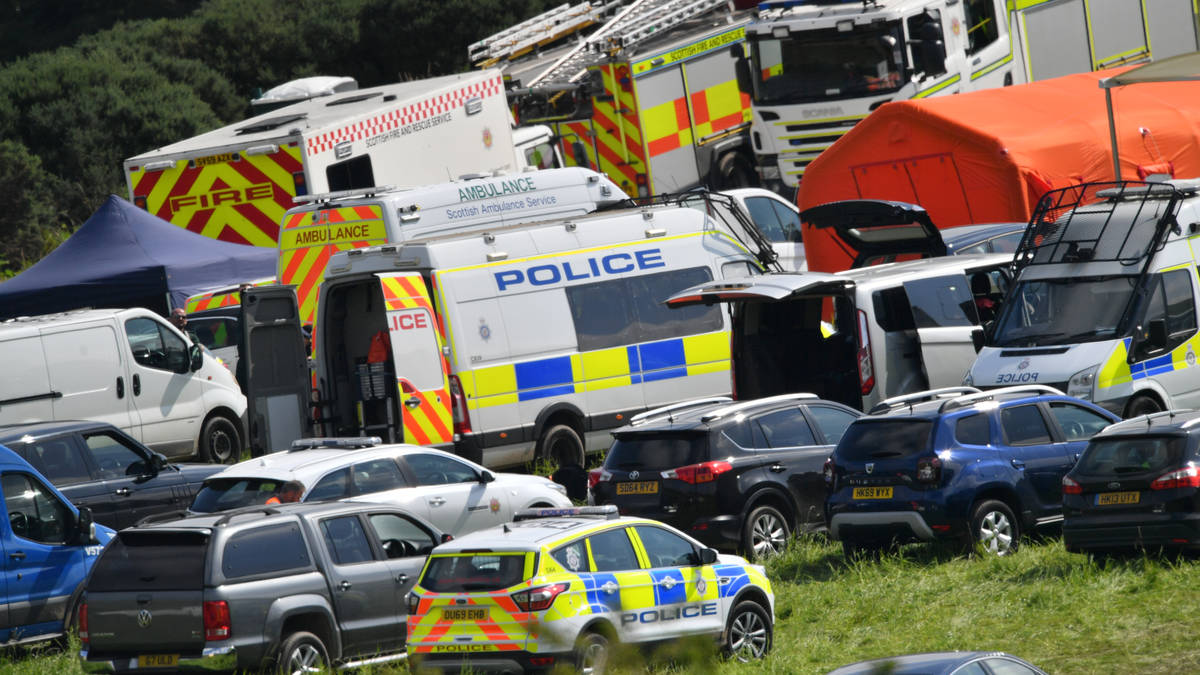 Tributes paid to three killed in Stonehaven derailment | LBC
