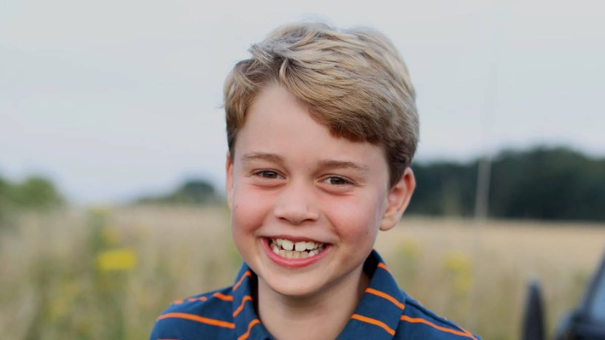 George's eighth birthday marked with picture that remembers Philip | LBC