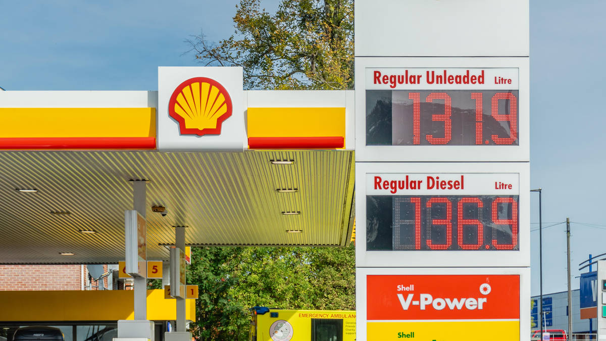 Energy bills set to hit £3,000 and petrol could reach £1.70 a litre due ...