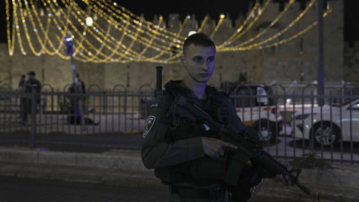 Two Palestinians shot dead by Israelis in occupied West Bank | LBC