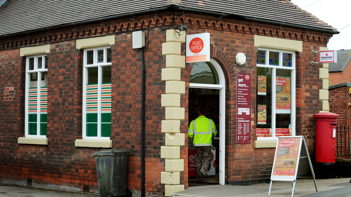 Personal cash deposits and withdrawals at post offices dip | LBC