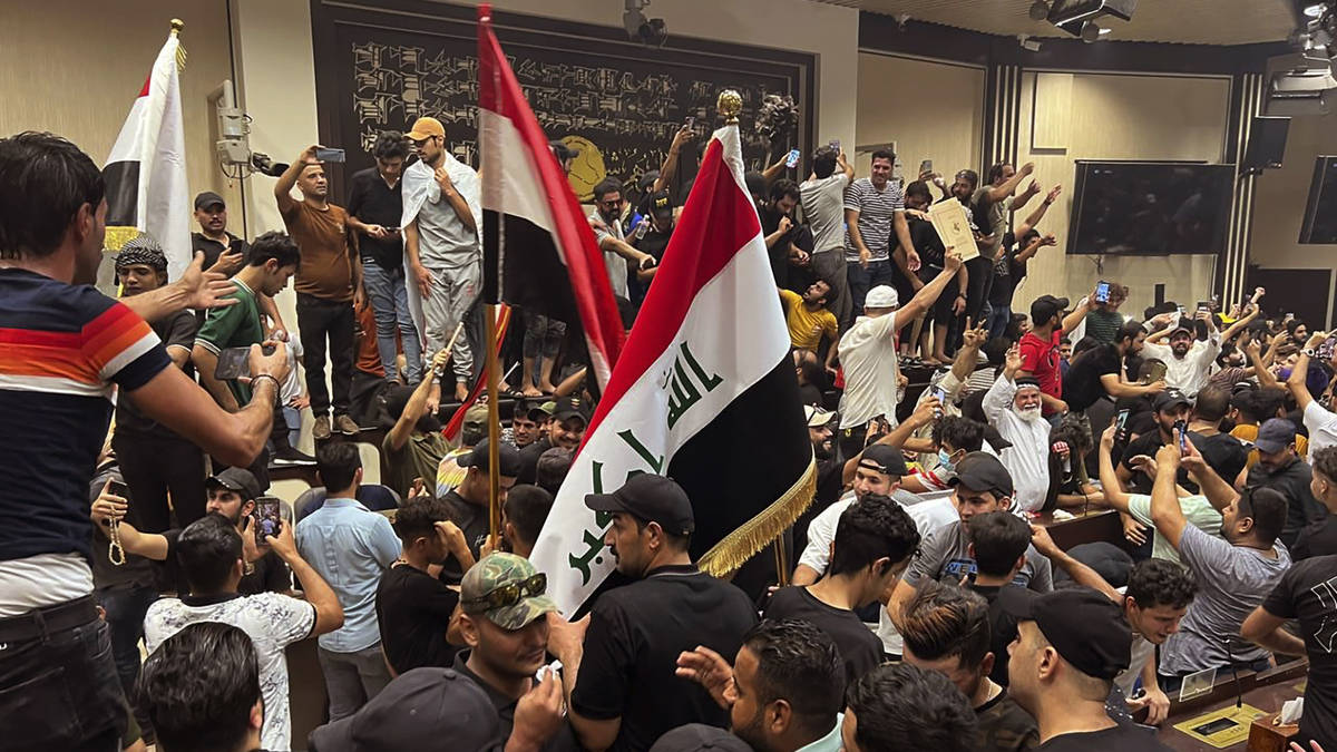 Followers of cleric enter Iraqi parliament in show of force | LBC