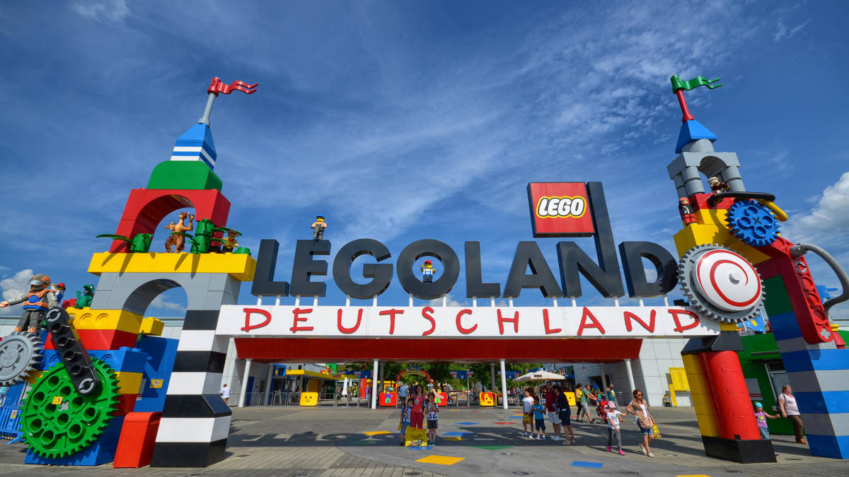 34 injured as two rollercoaster trains crash at Legoland in Germany | LBC