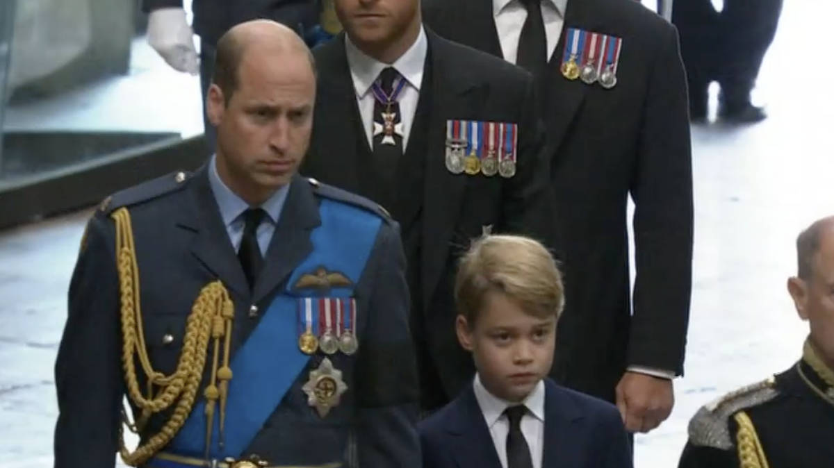 Solemn Prince William and George enter Westminster Abbey for procession ...