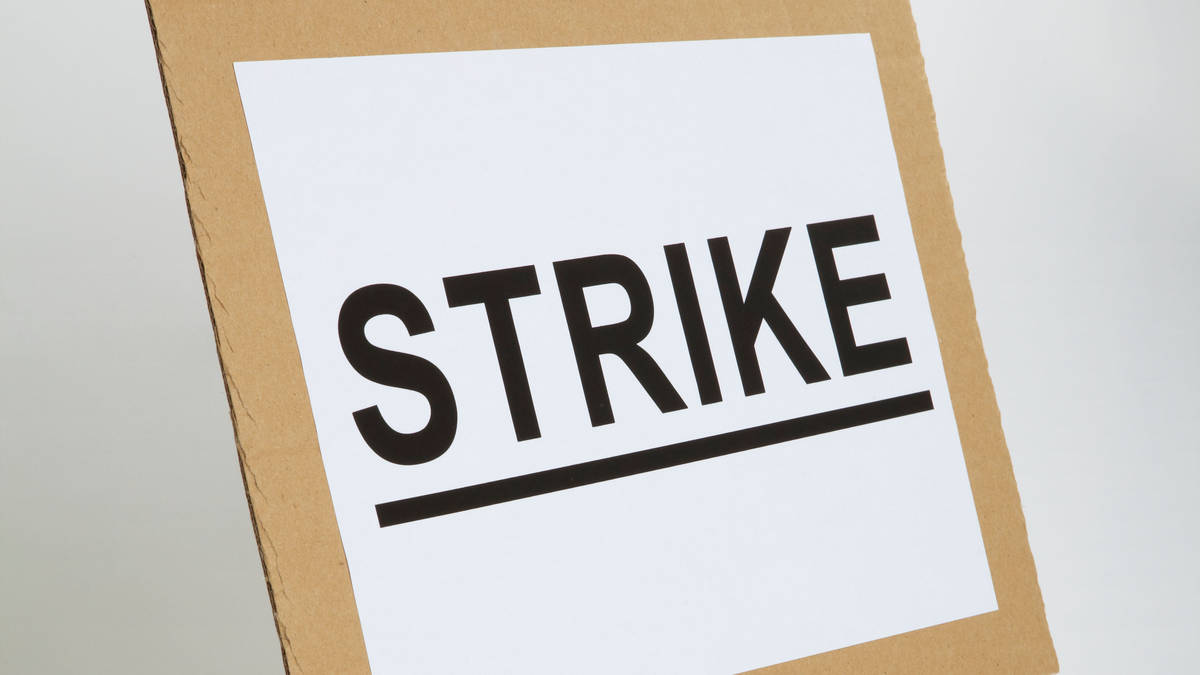 Prospect union backs civil servants over strike action | LBC