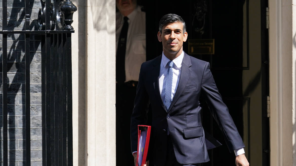 Rishi Sunak ‘may fall short on pledge to halve inflation in 2023’ | LBC