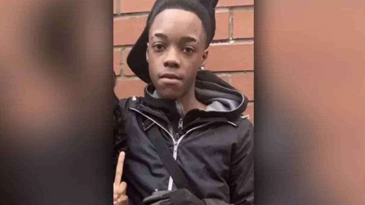 Three 16-year-olds charged with murder after 17-year-old stabbed to ...