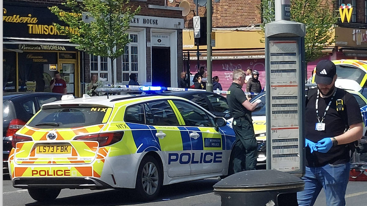 Burnt Oak: Woman stabbed to death in broad daylight on busy north ...