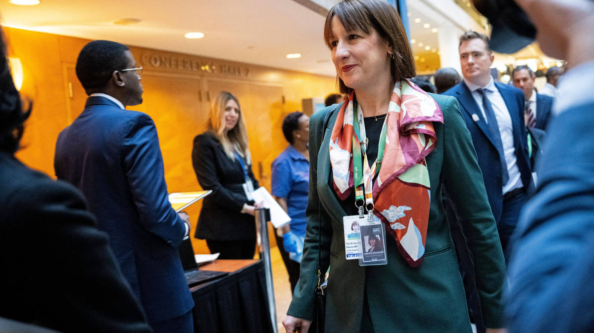 Rachel Reeves promises £1.4 billion to fix 'crumbling' schools in ...