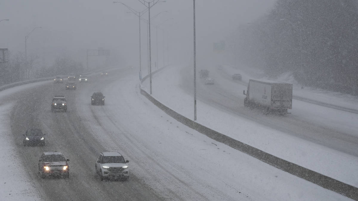 Snow, ice and bitter cold grips US from the Midwest to East Coast | LBC