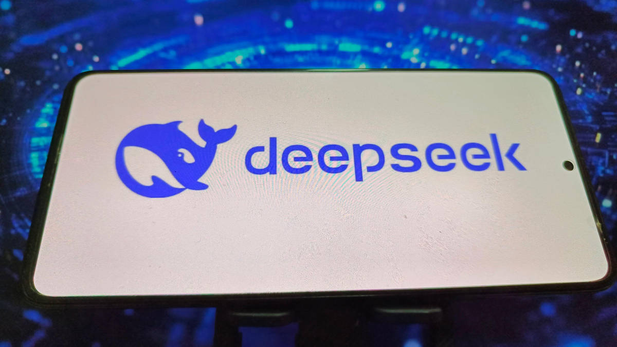Tech shares tumble due to shock rise of Chinese AI chatbot DeepSeek | LBC