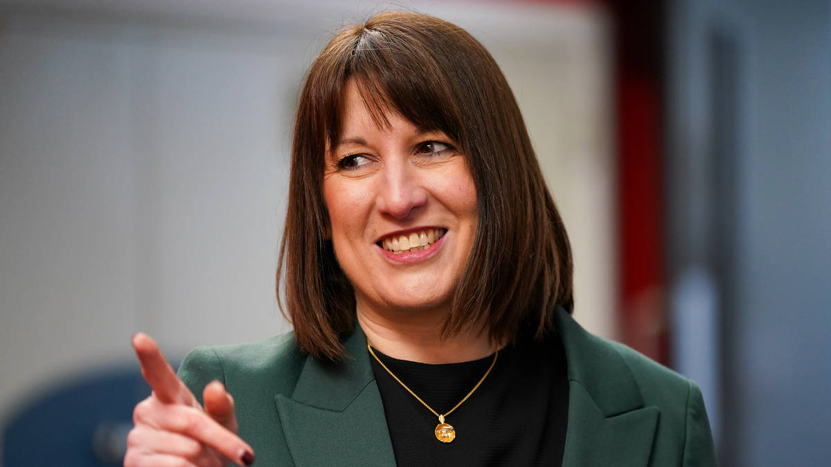 Gloomy growth forecast adds to Rachel Reeves’ woes | LBC