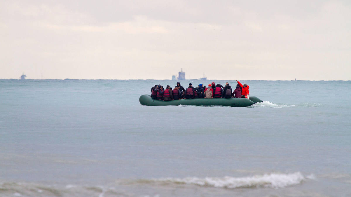 Migrant dies in Channel after dinghy capsizes while trying to reach UK ...