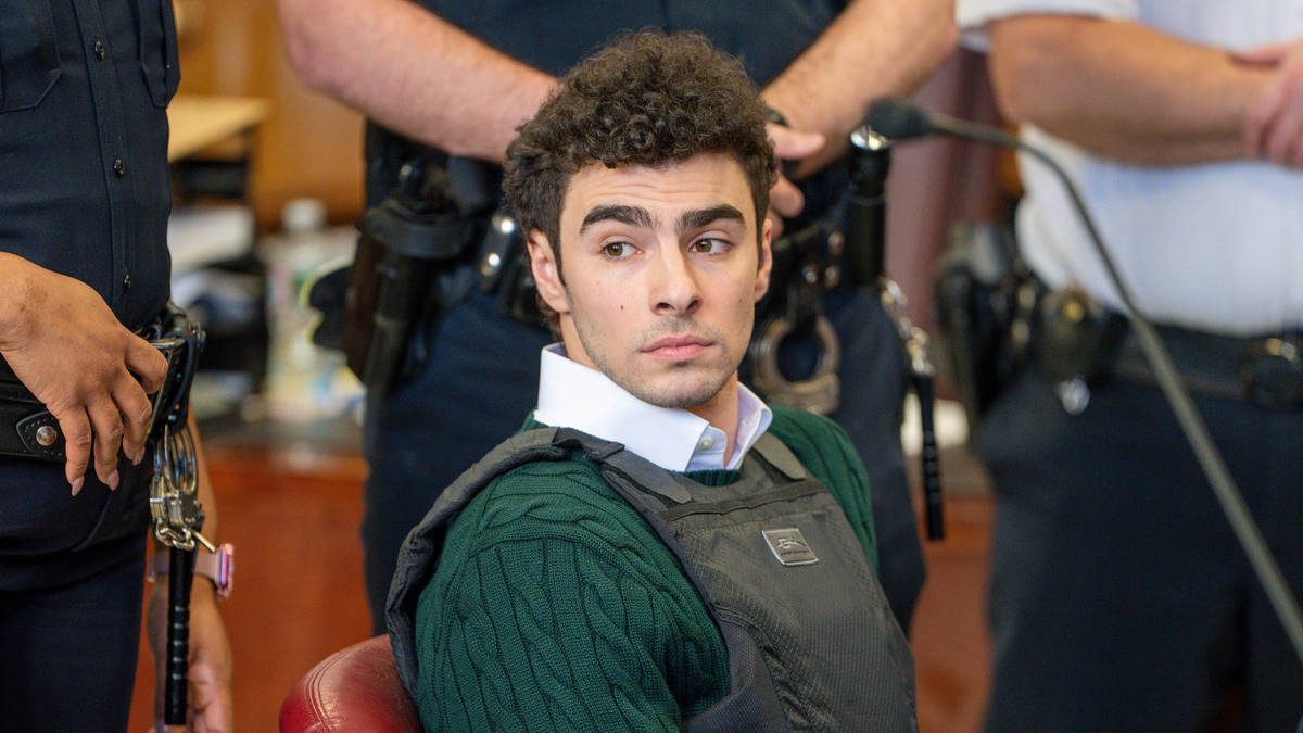 Luigi Mangione pleads not guilty to federal murder charge over CEO ...