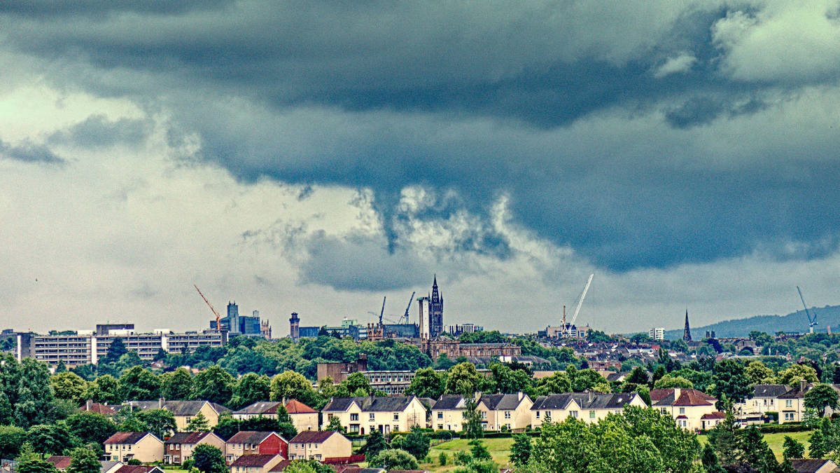 Met Office issues flood warning from storms as heatwave comes to an end