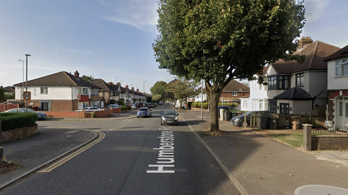 Police launch murder investigation after man stabbed to death in Luton ...