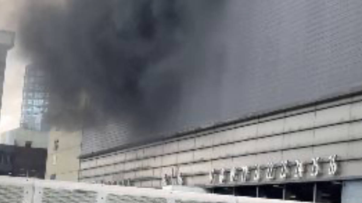 Shoppers evacuated as fire breaks out at Westfield Stratford | LBC