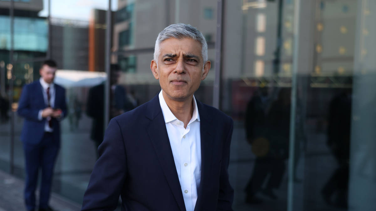 Sadiq Khan hails Ulez success as London under limit for toxic pollutant for first time