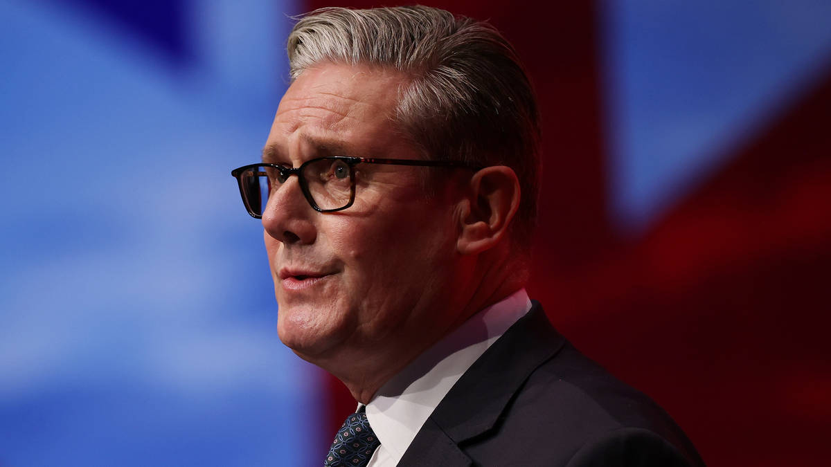 Keir Starmer to hail signing of Trump’s Gaza deal as ‘crucial phase’ to ending war