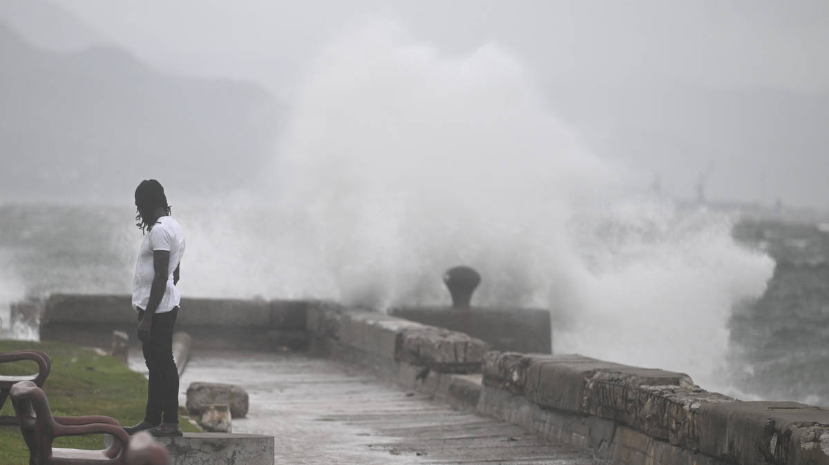 Jamaica braces for 'worst-ever' storm as Hurricane Melissa plunges Brit holidaymakers into chaos