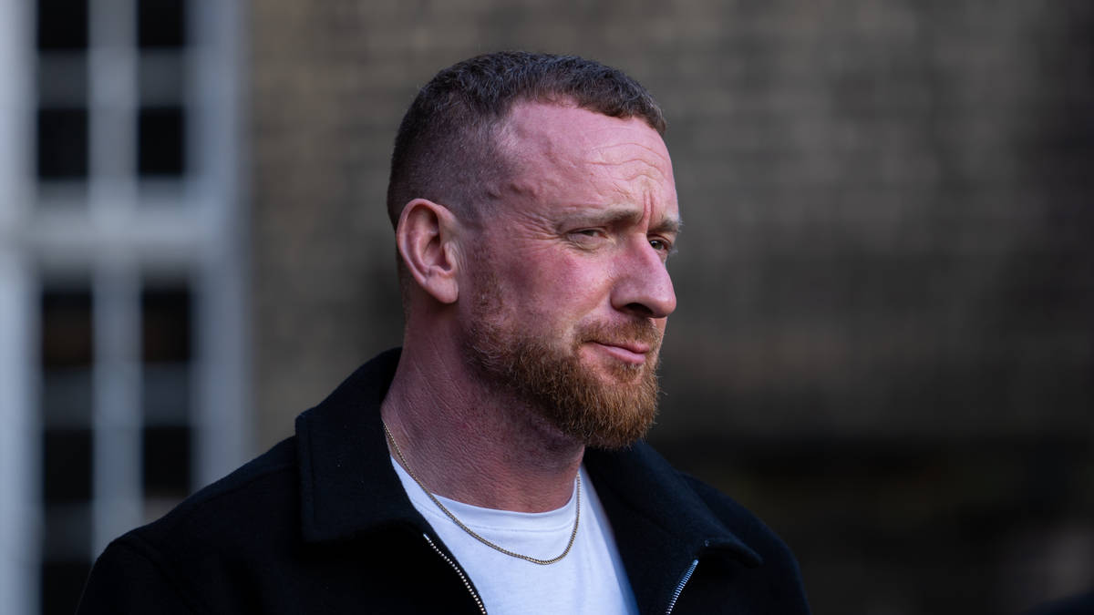 La légende de l’équipe GB, Sir Bradley Wiggins, se rend dans une clinique de réadaptation – grâce à une ancienne star controversée