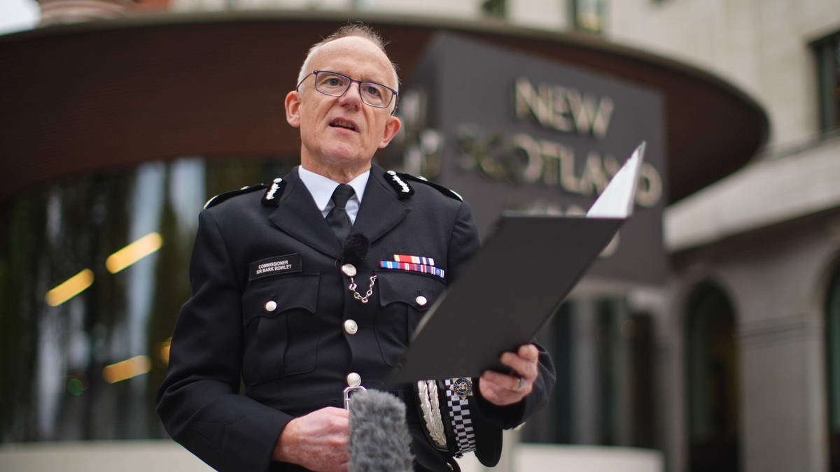 Met police staff association accuses commissioner of ‘thinly veiled threat’