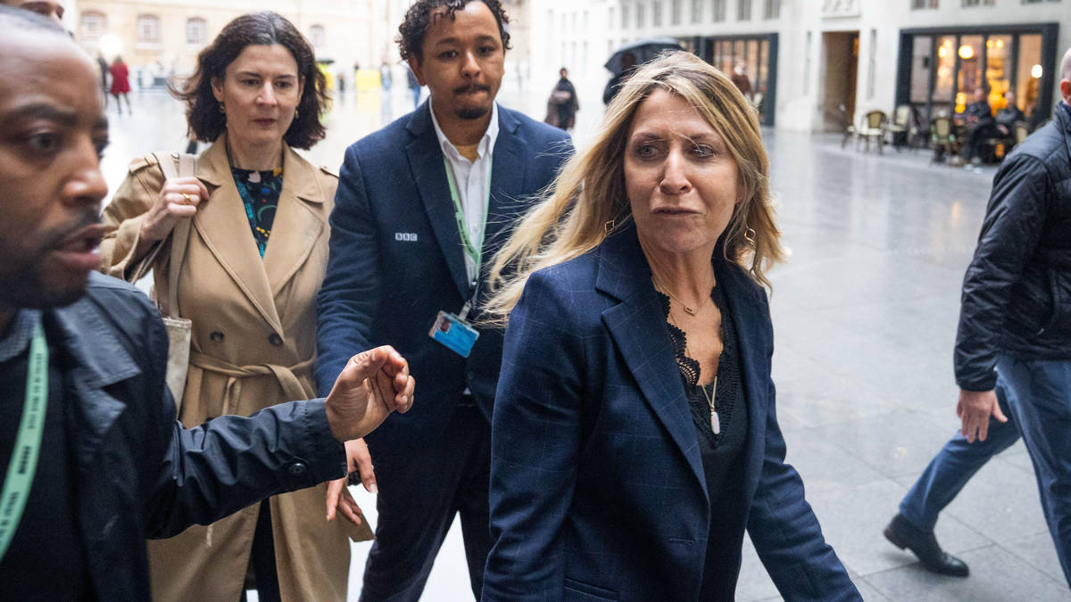 'The buck stops with me': Outgoing BBC News CEO hits back at Trump as ...