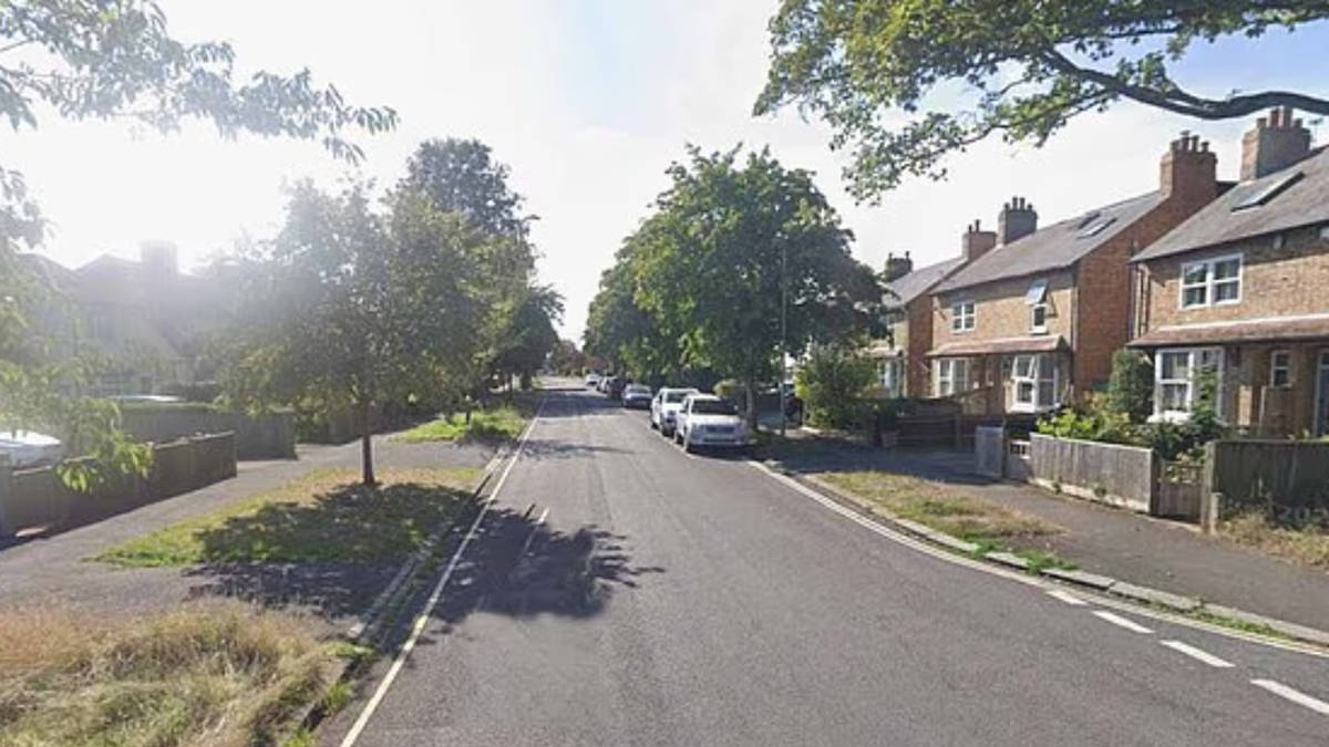 Masked gang steal £450k watch and £1.1m in cryptocurrency in Oxford car heist