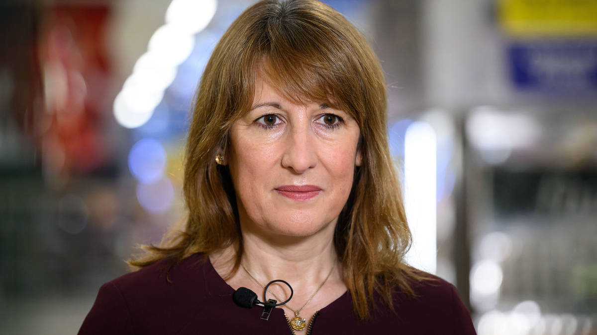 Who is Rachel Reeves, who is her sister and what is the chancellor's ...