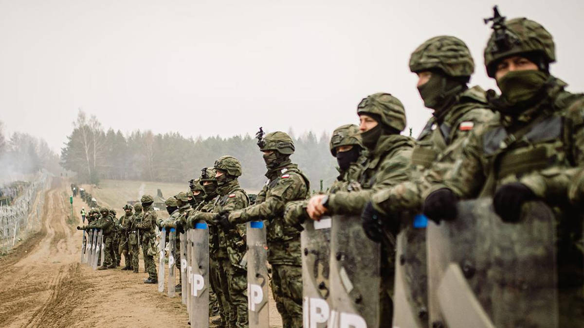 Britain sleepwalking into danger as Poland and EU brace for Russian hybrid war, warn UK experts