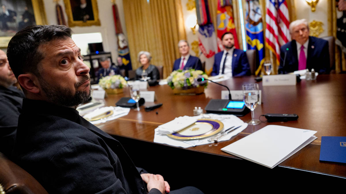 Ukrainian officials to meet Trump's top team in Florida today after Putin accused of 'wasting the world's time'