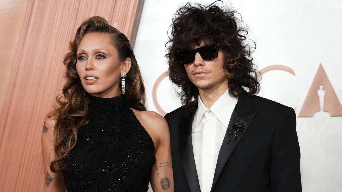 Who is Maxx Morando and how long has he been dating Miley Cyrus? | LBC