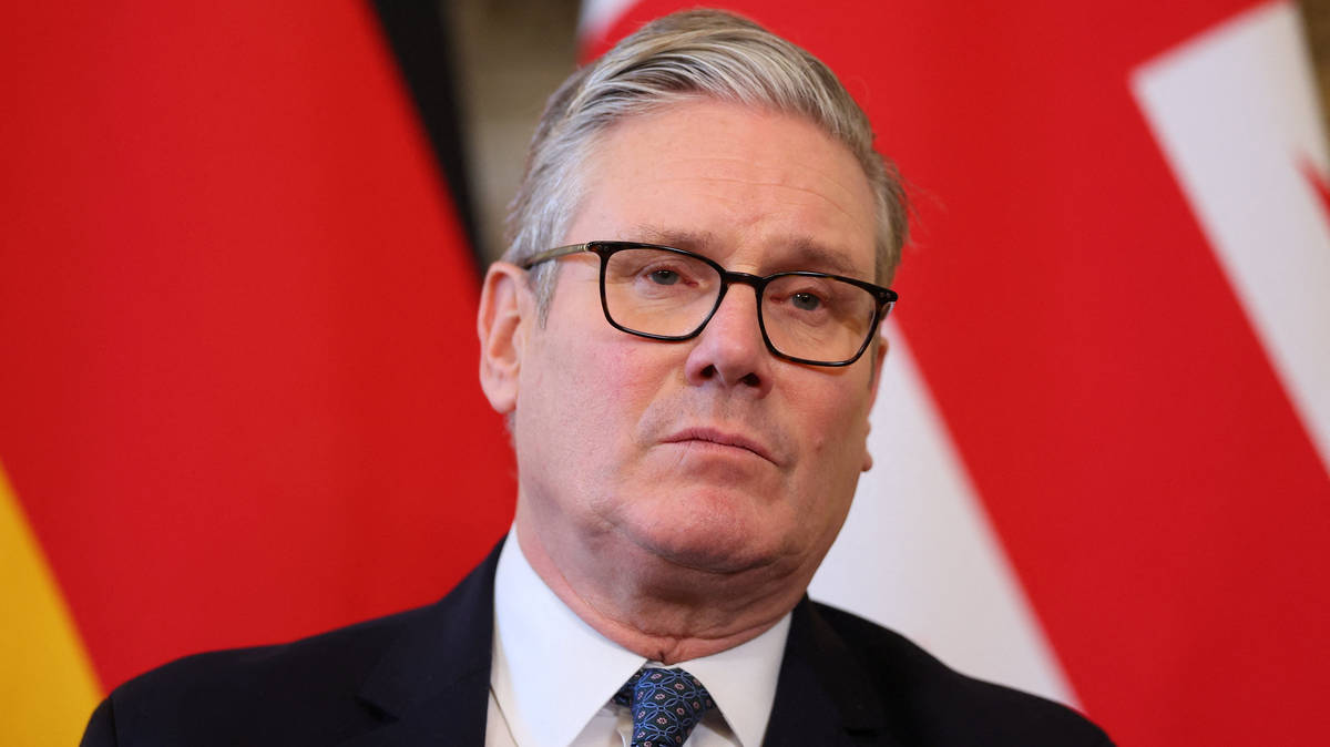 Prime Minister warns against 'reckless' strike as 'tidal wave' of 'superflu' sweeping NHS