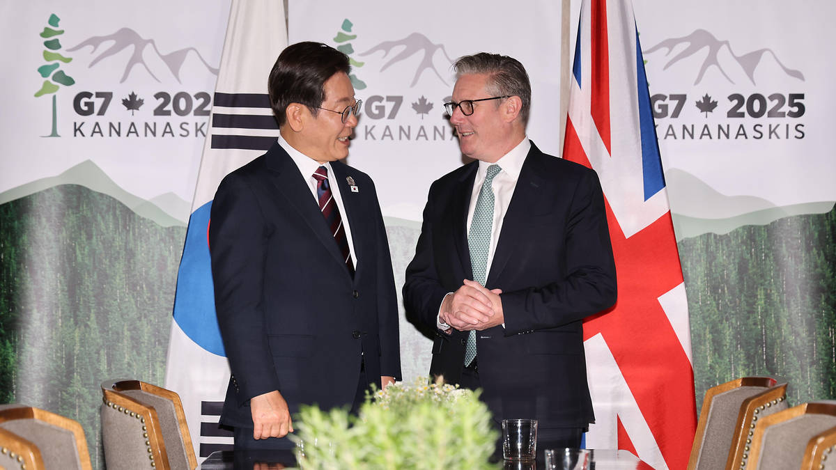 UK hails ‘new golden age’ in relations with South Korea after trade deal struck