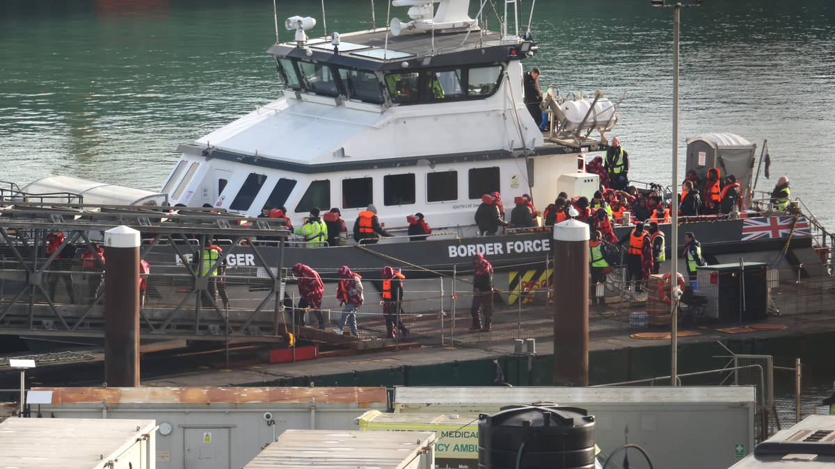 Britain's 40,000 migrant crossings are manageable, suggests UN refugee chief