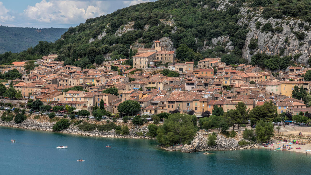 Var sees population growth despite fewer births | Riviera Radio
