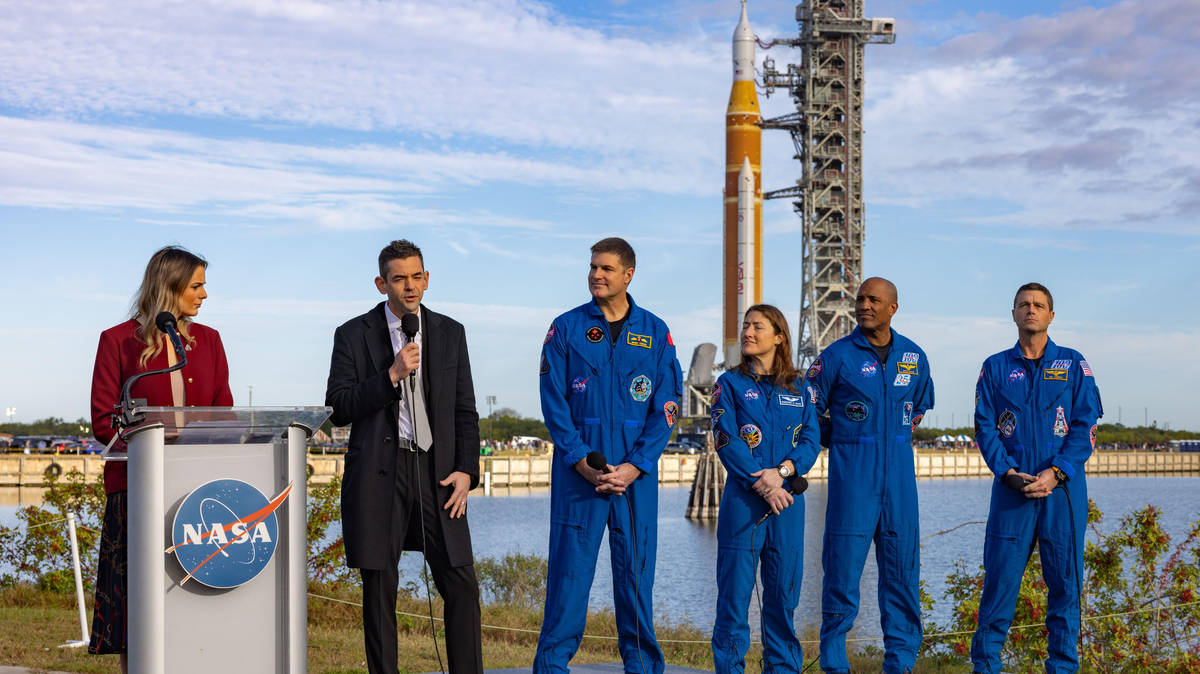 NASA rocket taller than Big Ben reaches launch pad after 11-hour ...