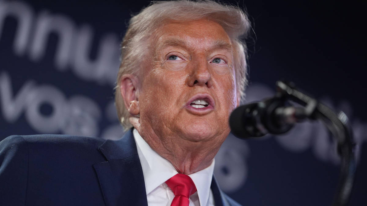 Mother of soldier, 19, killed in Afghanistan says 'it's too late for an apology' as she slams 'disgusting' Trump remarks