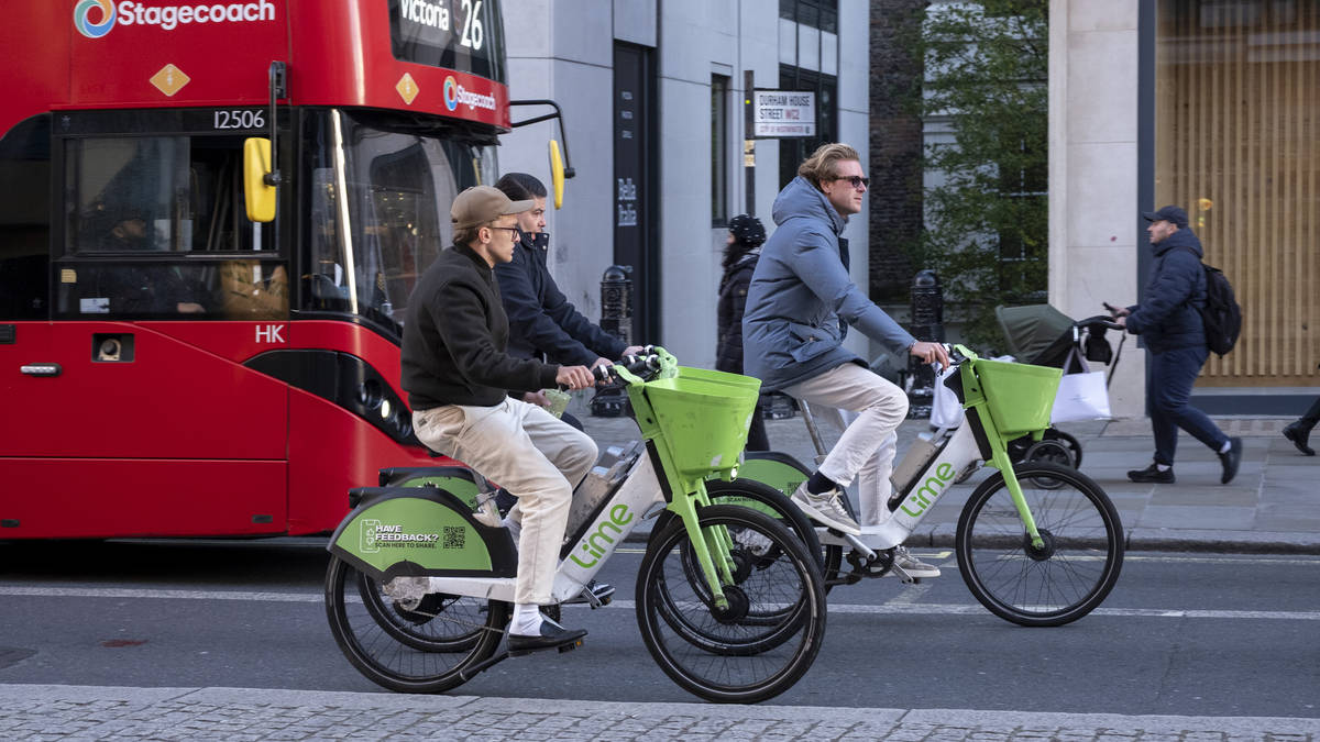 Cycling accidents in London nearing record high - with e-bike crashes making up a fifth of serious injuries | LBC