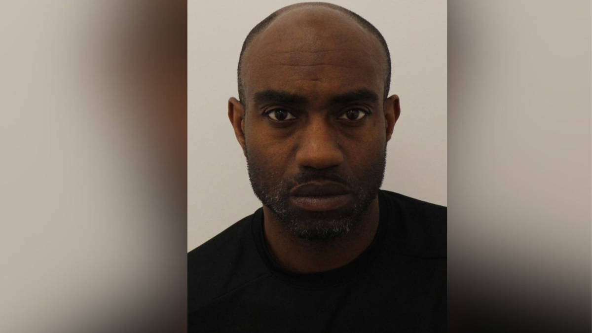 Clumsy drug dealer behind bars after dropping cocaine stash in front of ...