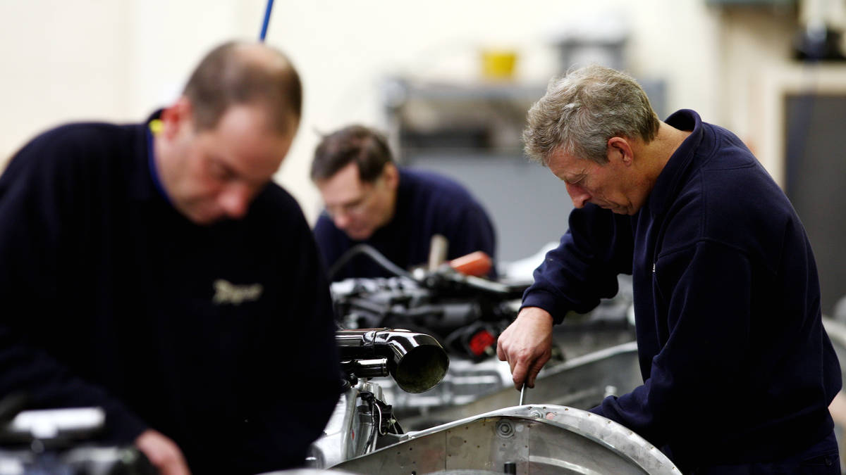 Factory input price inflation jumps by most since 1992 due to Iran war ...