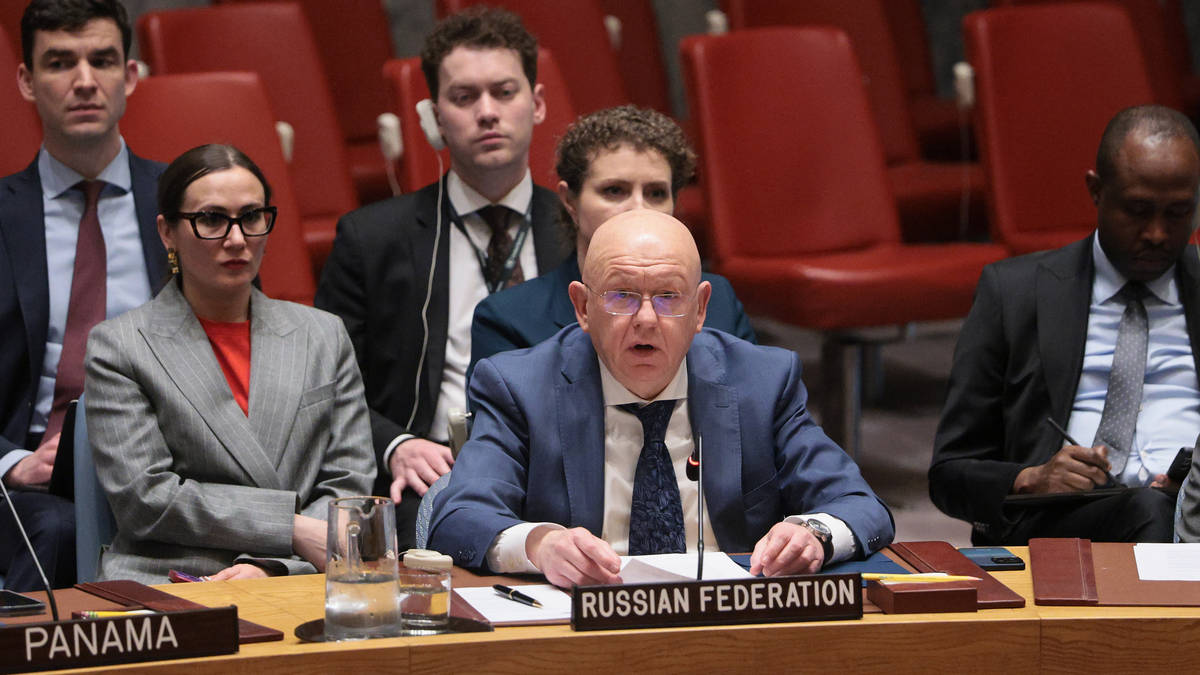 Russia and China veto bid to end Iran's Strait of Hormuz blockade as Trump's chilling deadline looms