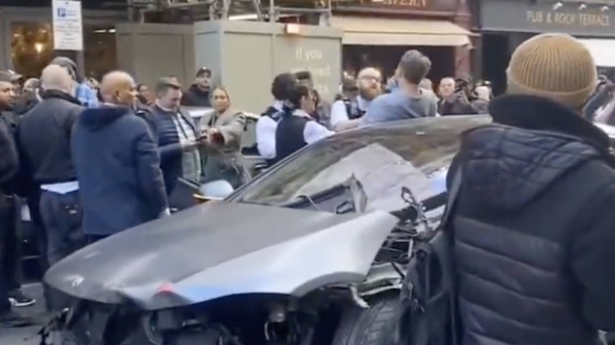 Stolen Mercedes crashes following broad daylight police chase through central London - as driver arrested