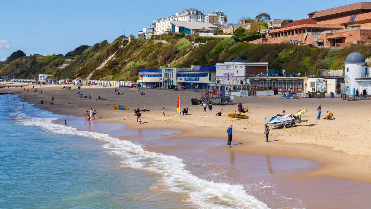 UK set to be hotter than Athens this week as warm weather set to continue