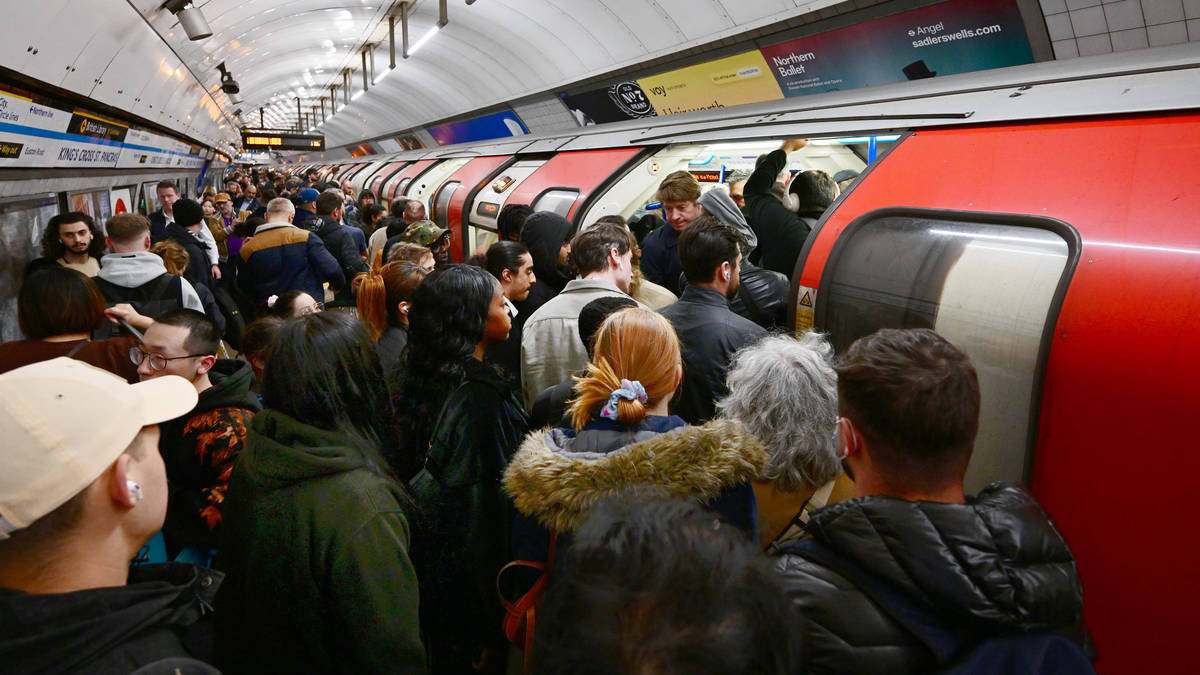 London commuters face disruption as Tube driver strike enters second ...