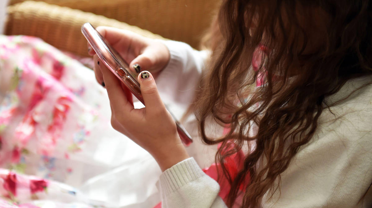 Lords to vote on move to delay social media ban