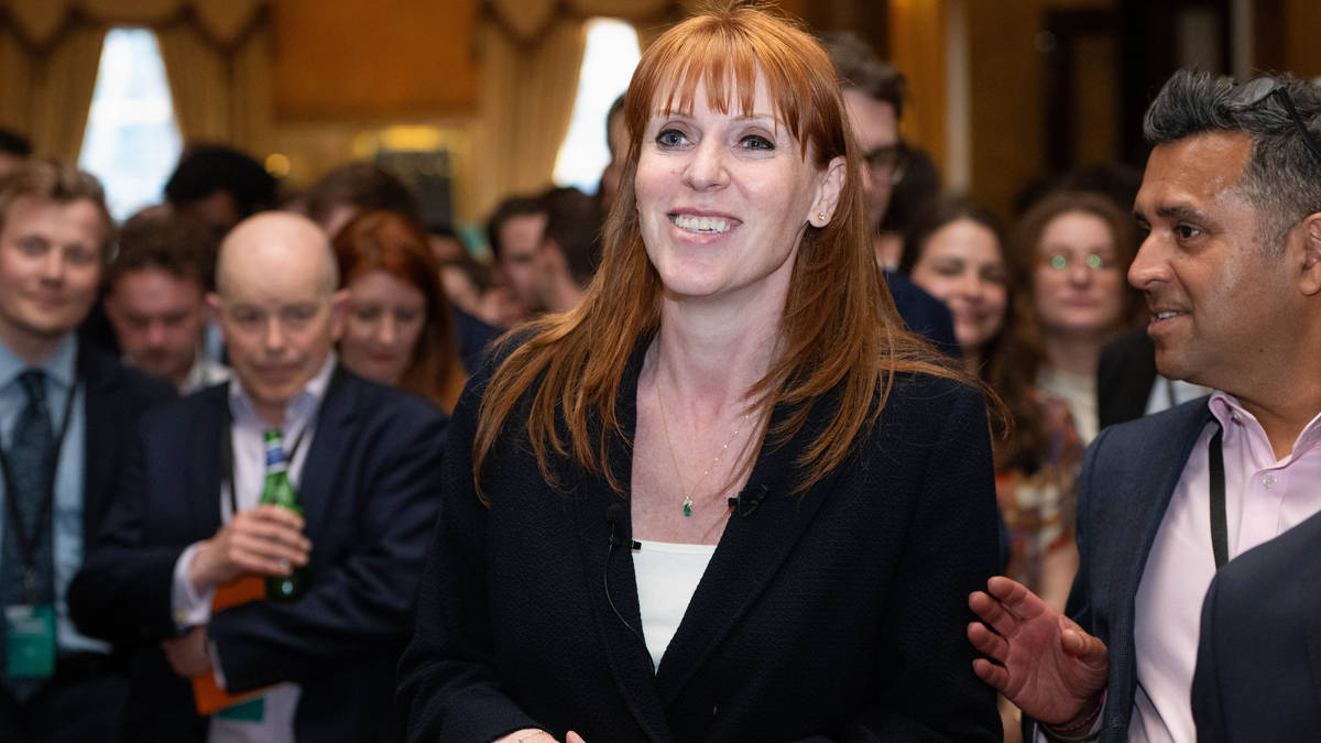 Rayner warns Starmer that Gen Z are 'feeling hopeless' as she mulls bid to oust Prime Minister after local elections