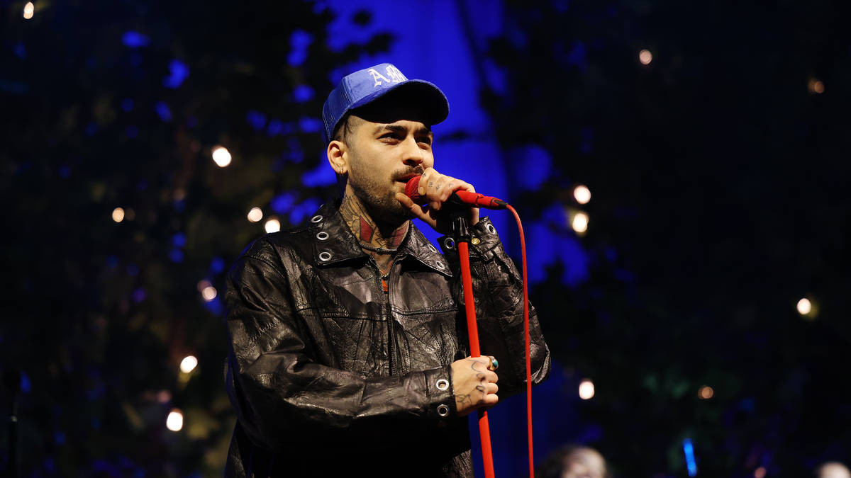 Zayn Malik cancels shows from upcoming tour after mystery hospital photo