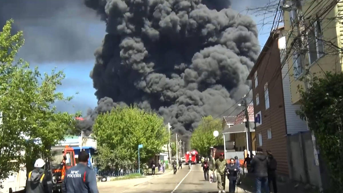 Ukraine strikes Russian oil hub of Tuapse again as fears of environmental disaster mount