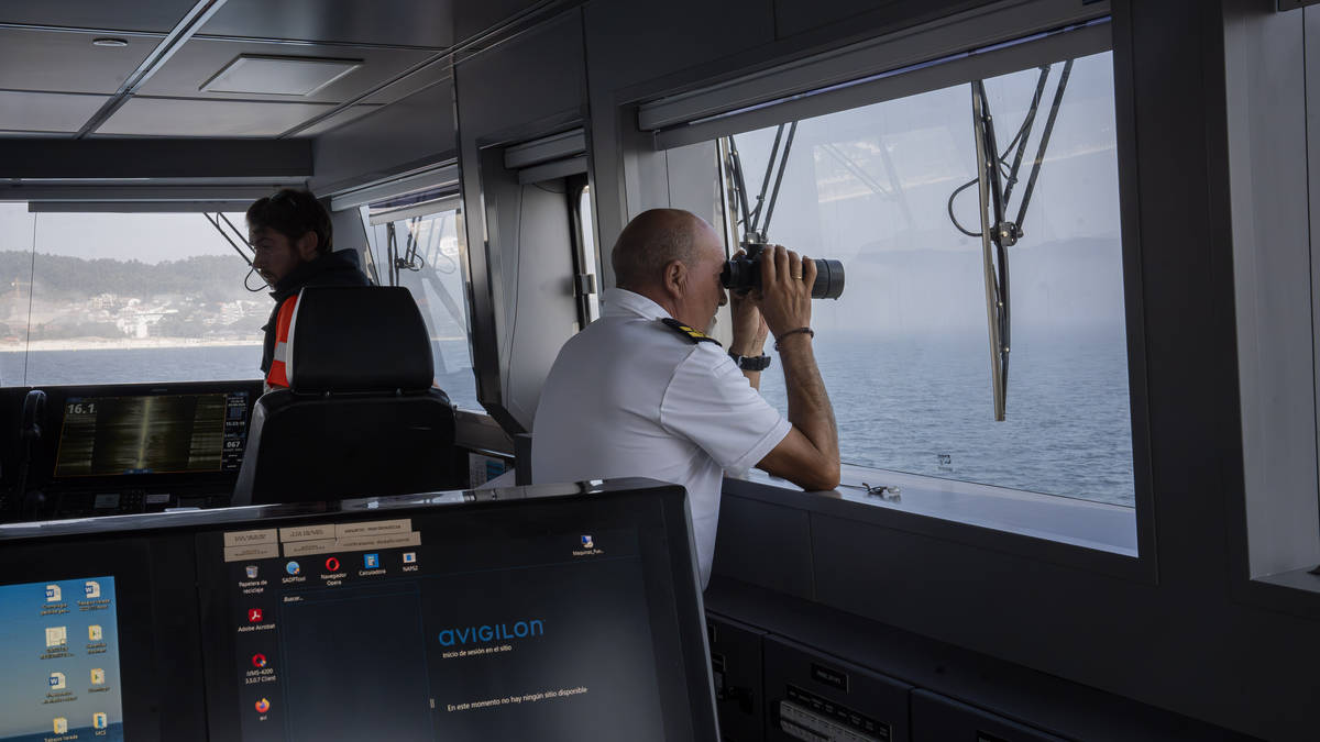 Spanish police make "record-breaking" cocaine bust off the coast of Africa